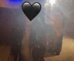 **AVAILABLE NOW** New Sexy Upscale bombshell👸🏻✨ Sweet pussy🍒💦 Fat ass🍑 Perfect Body😜 - Image 3
