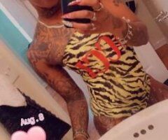 Lansing escorts - The Qing and her Queen is in your city!! To eat!$$$🌹🌹🌹🌹🌹