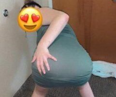 FINE ASS WHITE GIRL ONLY HERE FOR A NIGHT OR TWO 💦WET AND TIGHT💦 - Image 2