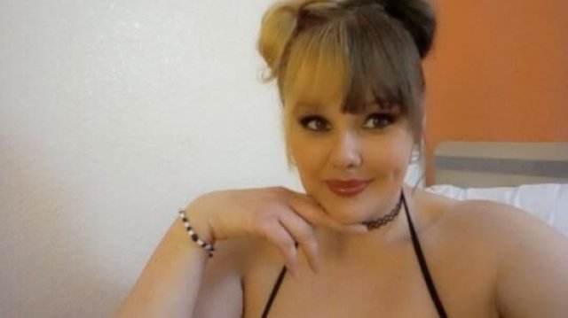AVAILABLE NOW HMU NOW AND LET ME SUCK YOU DRY💦💦💋**HMU TO FIND OUT TODAYS SPECIAL! ONLY AVAILABLE UNTIL 10PM TONIGHT SO DONT MISS OUT*** OUTCALL OR CAR MEETS ONLY FOR NOW - 1