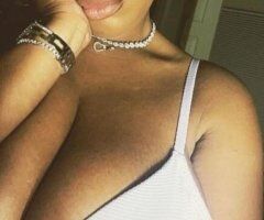 Frederick escorts - Outcall // Carplay Fun with Nicki