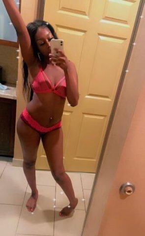 CALi's 🏝 Princess 💋GODDESS👸🏽🍫 Petite W/ CURVEsss 🍑 Athletic🤸♀ SPECIALS Available ALL DAY - 1