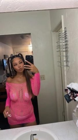 Outcalls available 💕 ask about my 2 girl special 🥰 - 1