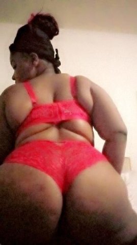 HEY,,,IM NEW HERE IN UR TOWN JUST LOOKING FOR A LIL FUN.. - 1