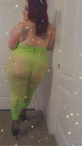 sexy thick snow bunnie - 1