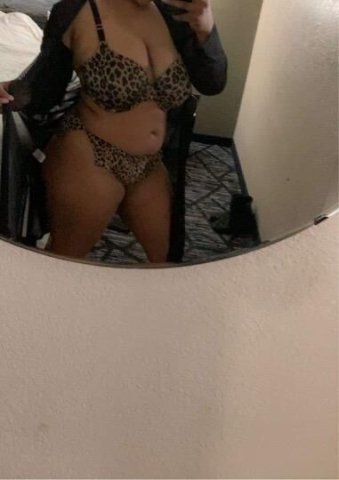 new babes in town - 1