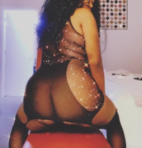 curvy beauty ! one in a life time experience with a lovely cmt - 1