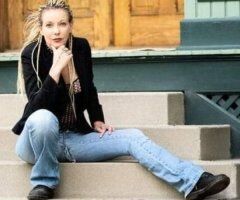 Flagstaff/Sedona escorts - Well, I'm a little horny this evening...