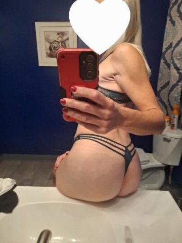 Sexy Skyler!! Tight ,wet and ready to play !! - 1