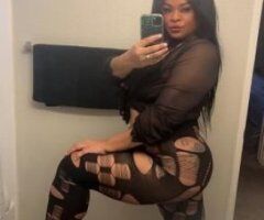 Busty bubble butt beauty ❤💦❤💦 - Image 6