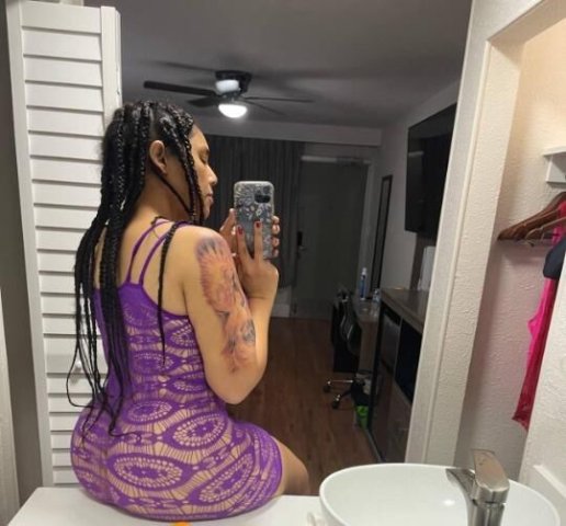 CLAUDIA THE DOMINICAN 🇩🇴 MAMI IS HERE TO HAVE FUN!! - 1