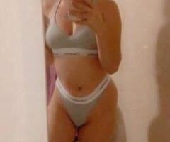 Just looking for fuck buddy for hungbedd Hotel Bedroom Car only serious person - Image 5