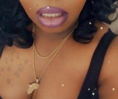 Congolese thick curvy BBW Queen - Image 3