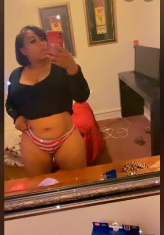 hello gentlemen. im looking for a good time, tell me what your looking for. im a pleaser 🥰 - 1