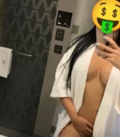 SEXY LATINA IN TOWN FOR THE NIGHT 🥰 - 1