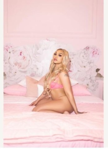 HoT bArBiE cOmE PlAy - 1