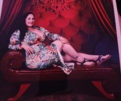 REAL WOMAN Curvy Busty Beauty 36DDD MILF - Image 10