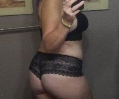 40 and flirtatious - Image 3