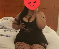 🍑Curvy latina here to play! - Image 1