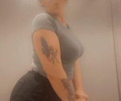 in and outcalls available - Image 9