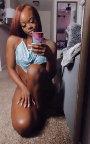CUM AND PLAY🎉💦 - 1