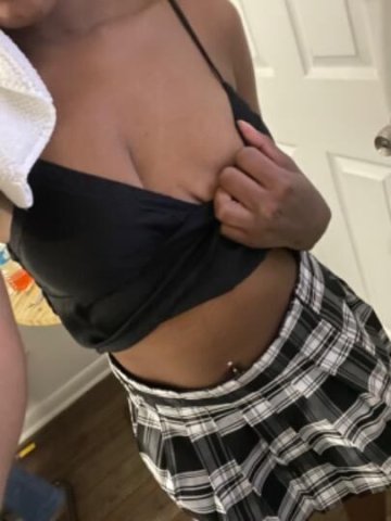 Take a bite out of this Posioned Peach 🍑😘 - 1
