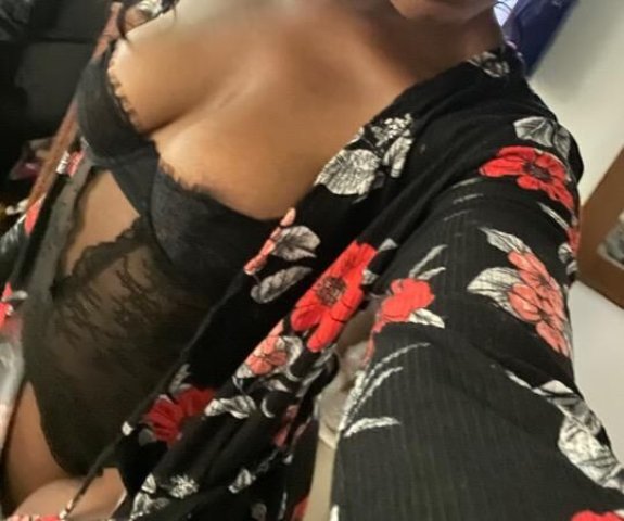Take a bite out of this Georgia Peach 🍑😘 - 1
