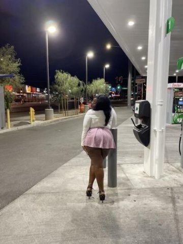 Tight juicy🌊🍒 🐱 Waiting for you baby 🤤Better than the rest 💦👅 Cum take a dive into my magical world of fun ‼🍭 Tight , wet playmate 💦 - 1