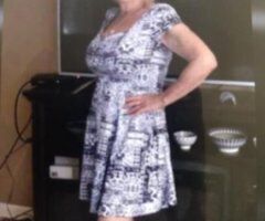 Minneapolis / St. Paul escorts - Busty & Older