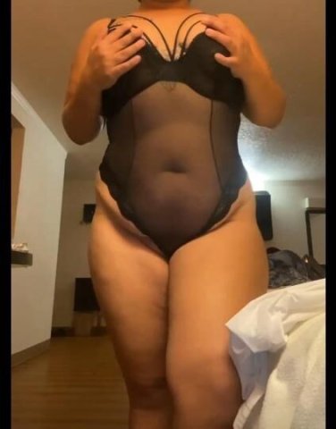 Juicy lil peach 🍑 the best at your service 😋😉 - 1