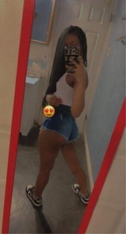 Hello gentlemen, Allow me to introduce myself, I'm Stacy 🖤 Im EVERY Man's fantasy! - 1