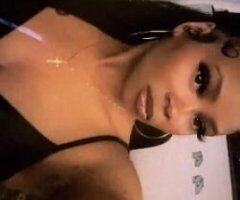 Absolutely Stunning Mia 😍 - Image 5