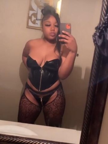 Upscale playmate ask about my bae😍 - 1