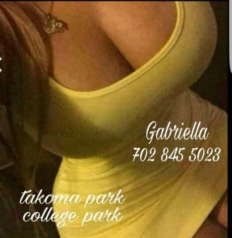 Sexy curvy colombiana - 1