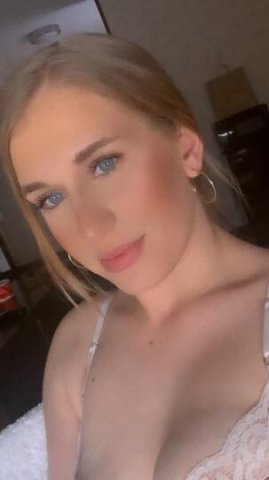 Sexy Blonde Bombshell 💕💦👅 - 1