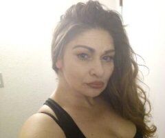 Denver escorts - Curvy, sexy, clean, and wet. Gfe&Daty welcome. Pnp as well as Overnights, Car Dates & Out Calls