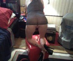 FELLAS, JUST IN TOWN FOR ANOTHER WEEK...........!!!!!.....!!!!! - Image 1