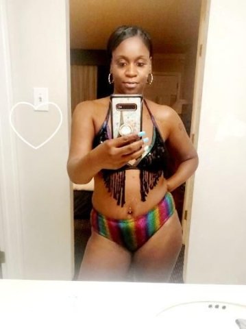 LOOKING FOR SOME HOT 🔥 DICK - 1