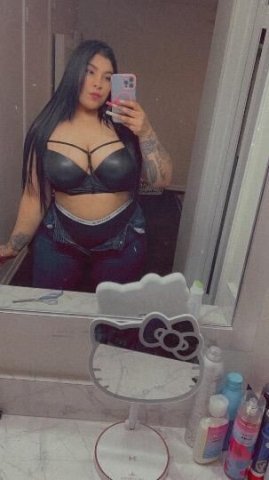 latina curvy - 1