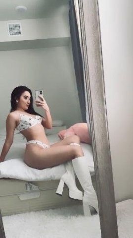 Latina girl - 1