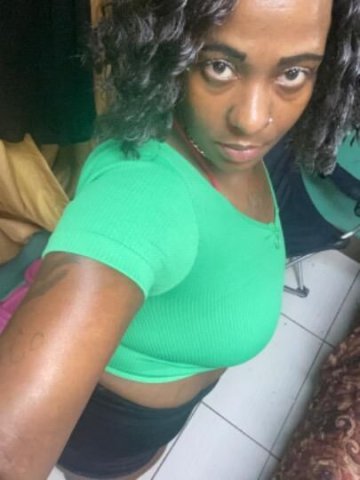 incar plays head going for 60 dollars incar head only but only for tonight and pussy for 75 ino room incar or my place super wet pussy come play with her and i do have my toys - 1