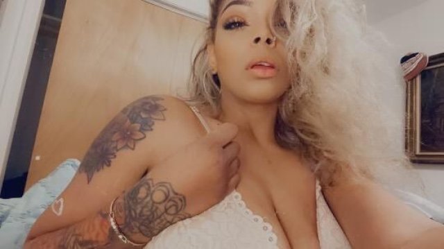 ✨HEYYY, it's Taco Tuesday and I'm looking for someone to stuff put their meat in my Taco.😏😉😋✨So give me a call, let's have some fun. 💋💋💋 - 1
