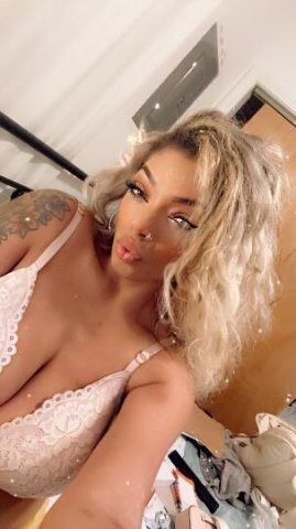 ✨✨✨✨✨Start your work week off, the correct way. Let me give you that boost that'll keep you going. All. Week. Long. 🤤 Indulge Now, because I will not be here for long.. ✨✨✨✨✨ - 1
