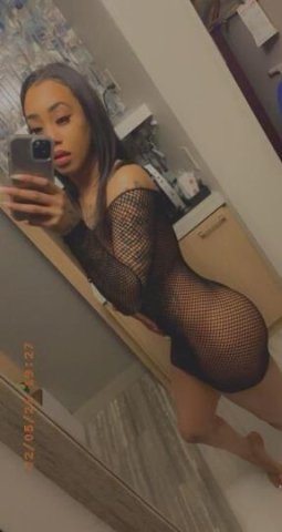 Puerto rican BombShell - 1