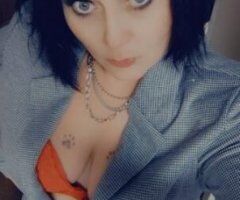 my curvy body and thick thighs & get lost in my eyes! - Image 5