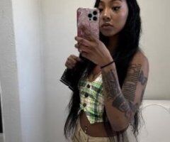 Come and play in my Tropical paradise 🌴👅 and take a trip to somewhere you can be free 🦋 come have a night of pure relaxation and sexual pleasure..your wish is my command😋 - Image 9