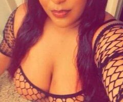 SEXY BBW POLE DRAINER VISITING - Image 2