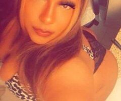 SEXY BBW POLE DRAINER VISITING - Image 5