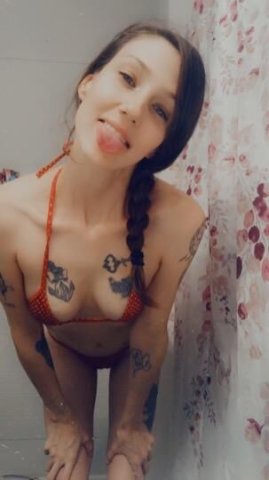 BONAfied hottie lets get naughty 🤤 - 1