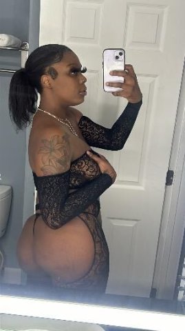 HEY DOTHAN YOUR FAVORITE TALL SEXY HOUSTON CHOCOLATE🍫💦 IS BACK LETS HAVE SOME FUN🤪💦🍆 - 1